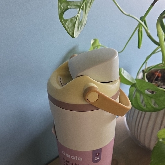 Owala Free Sip Tumbler - Picture 2 of 5